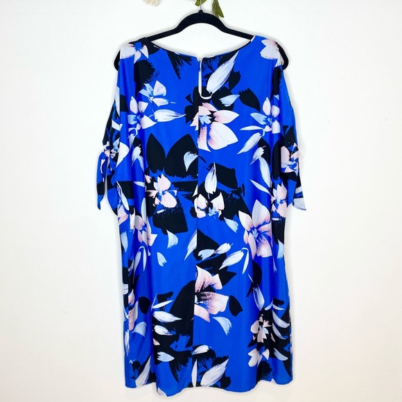 Vince Camuto Floral Print Cold Shoulder Shift Dress - Picture 8 of 9
